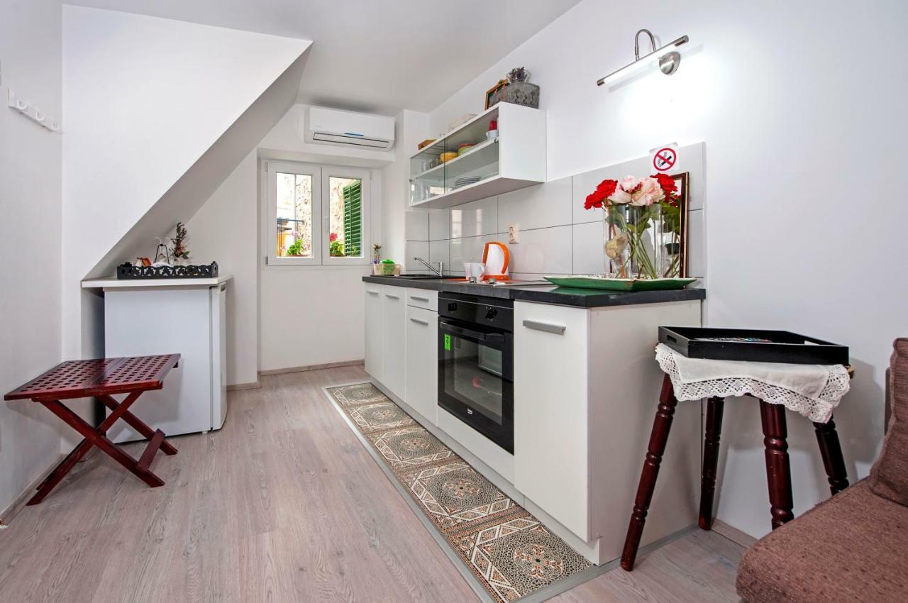 Apartman Delfin Rovinj Exterior photo